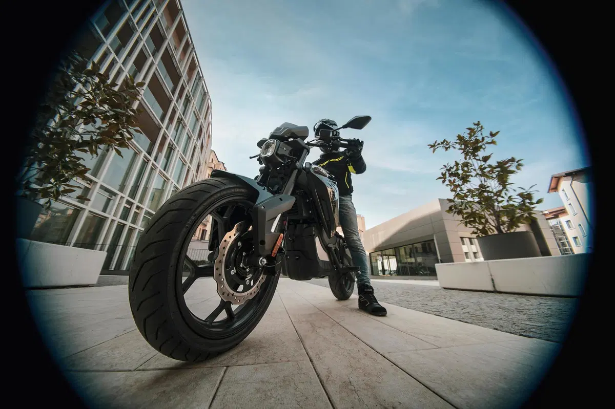 Voge ER10. Moto elettrica cittadina (21)