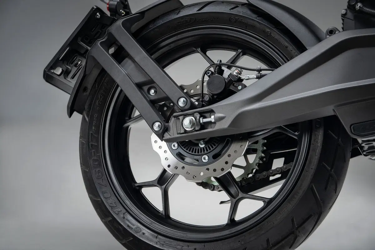 Voge ER10. Moto elettrica cittadina (13)
