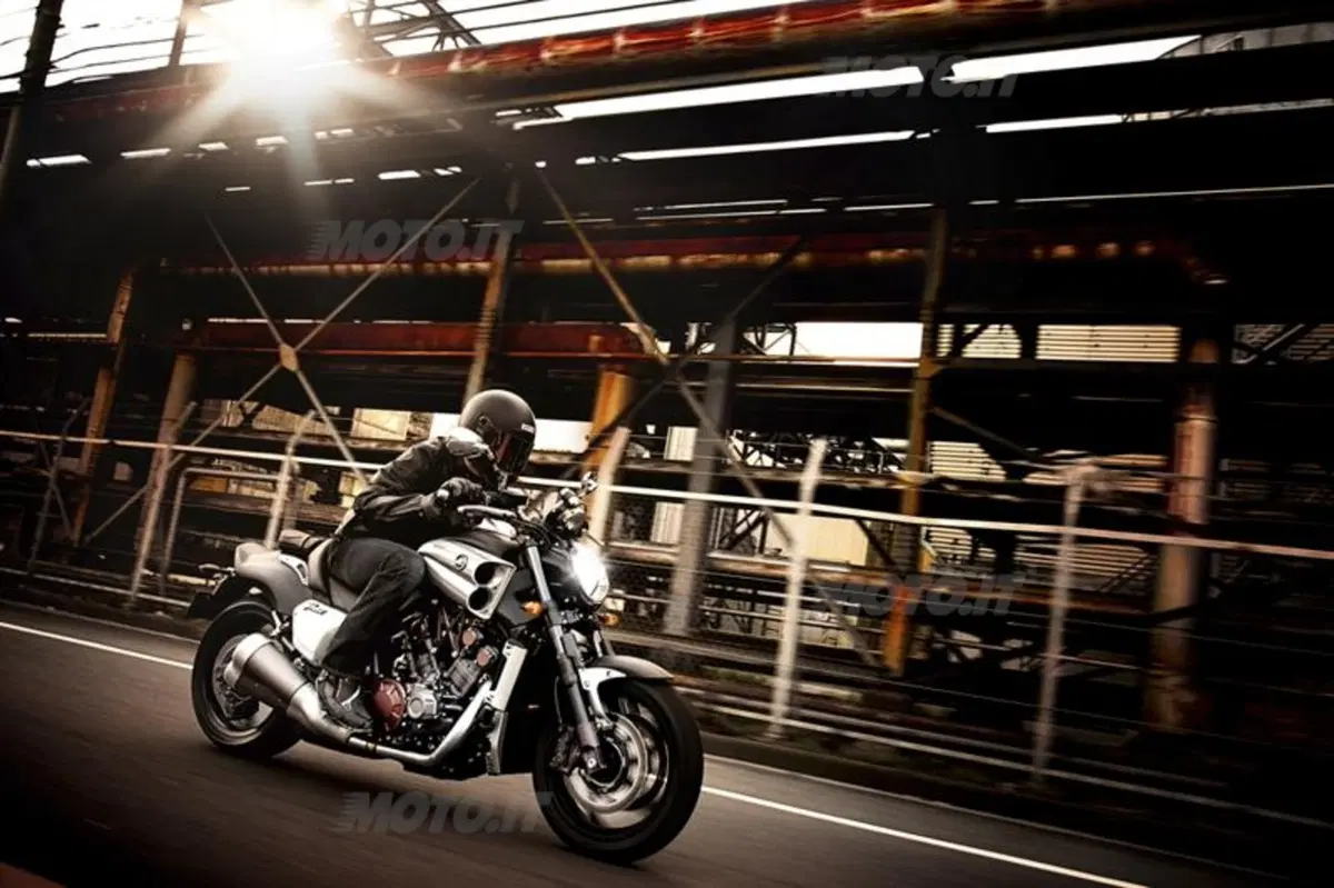 Yamaha XV950 e XV950R: nasce la famiglia Sport Classic (47)