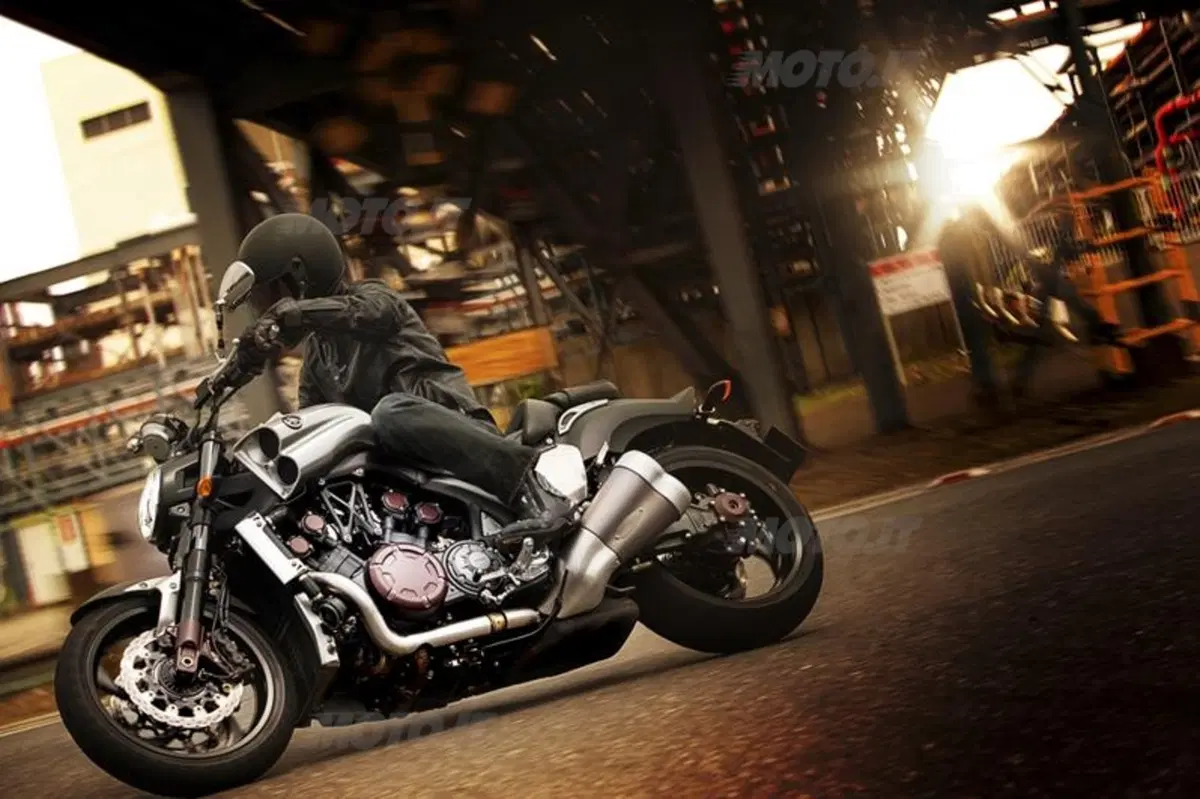 Yamaha XV950 e XV950R: nasce la famiglia Sport Classic (48)
