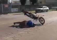 Moto crash: il dosso maledetto e l'inspiegabile caduta [VIDEO VIRALE]