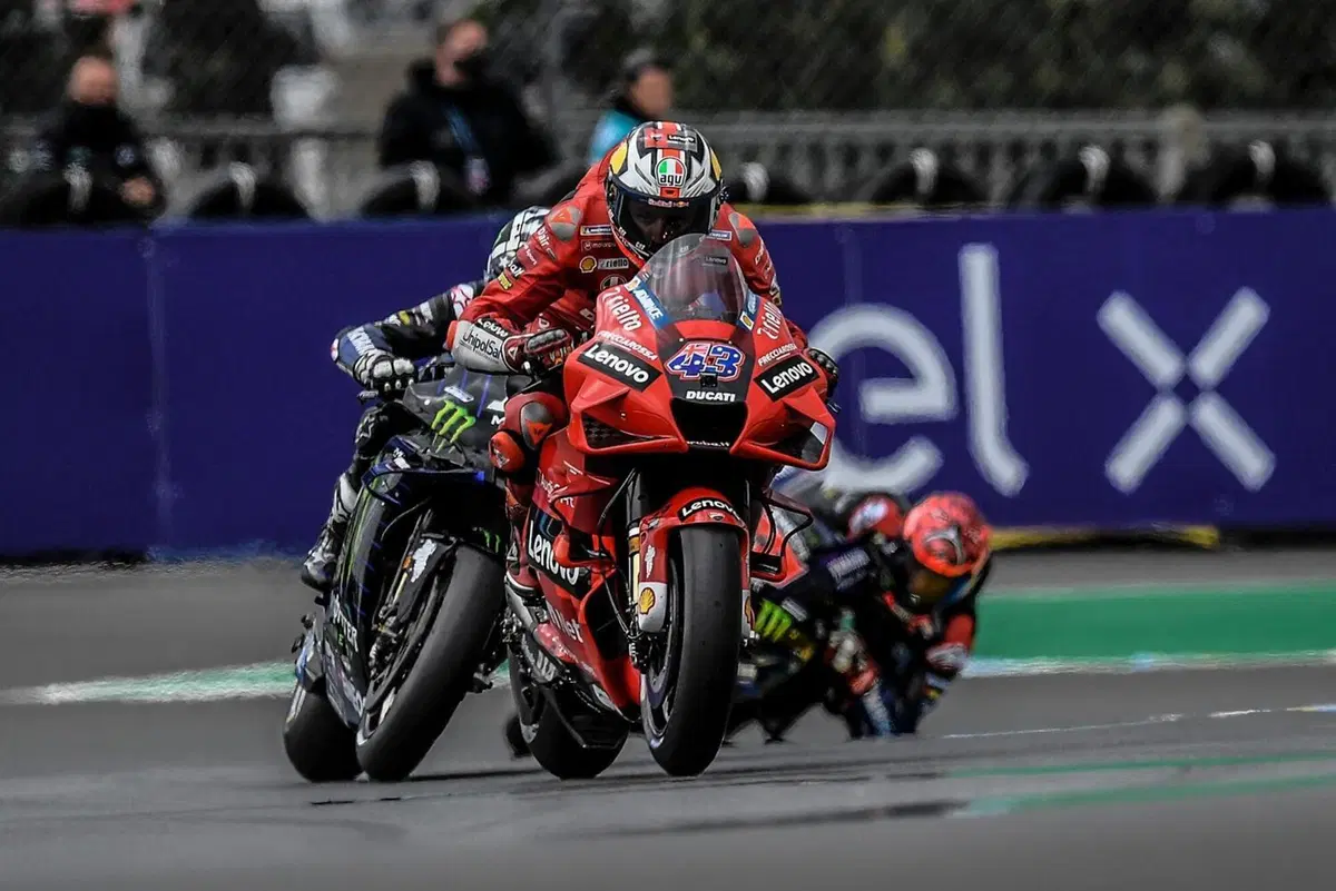 MotoGP 2021. Le foto più belle del GP di Francia a Le Mans [GALLERY] (4)
