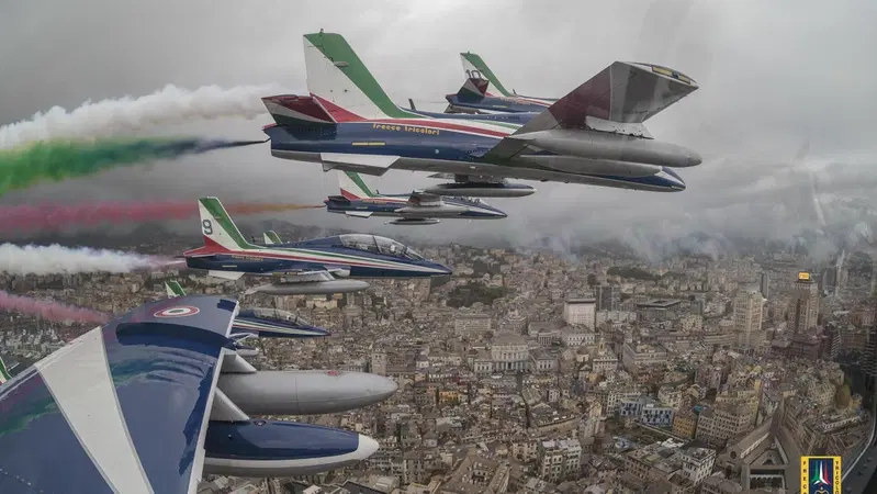 Moto Guzzi: a Genova il monumento a Giorgio Parodi. Con l'omaggio delle Frecce Tricolori