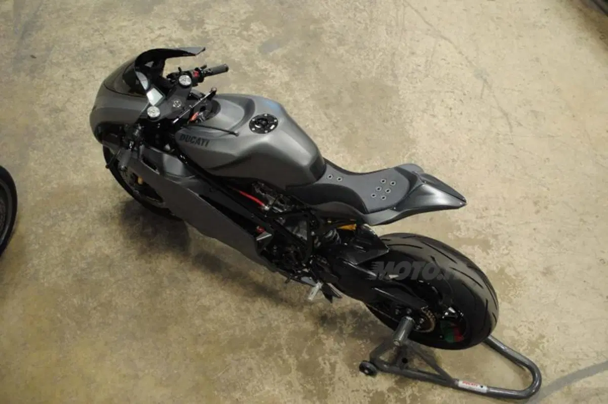 Arete Americana Ducati 999 CF Special (3)