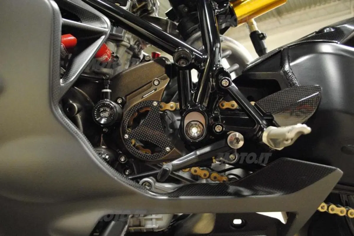 Arete Americana Ducati 999 CF Special (8)