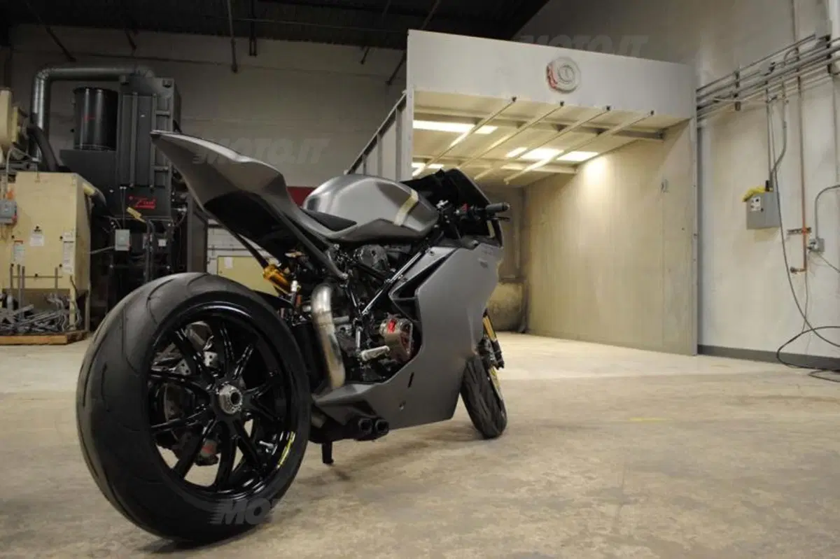 Arete Americana Ducati 999 CF Special (14)