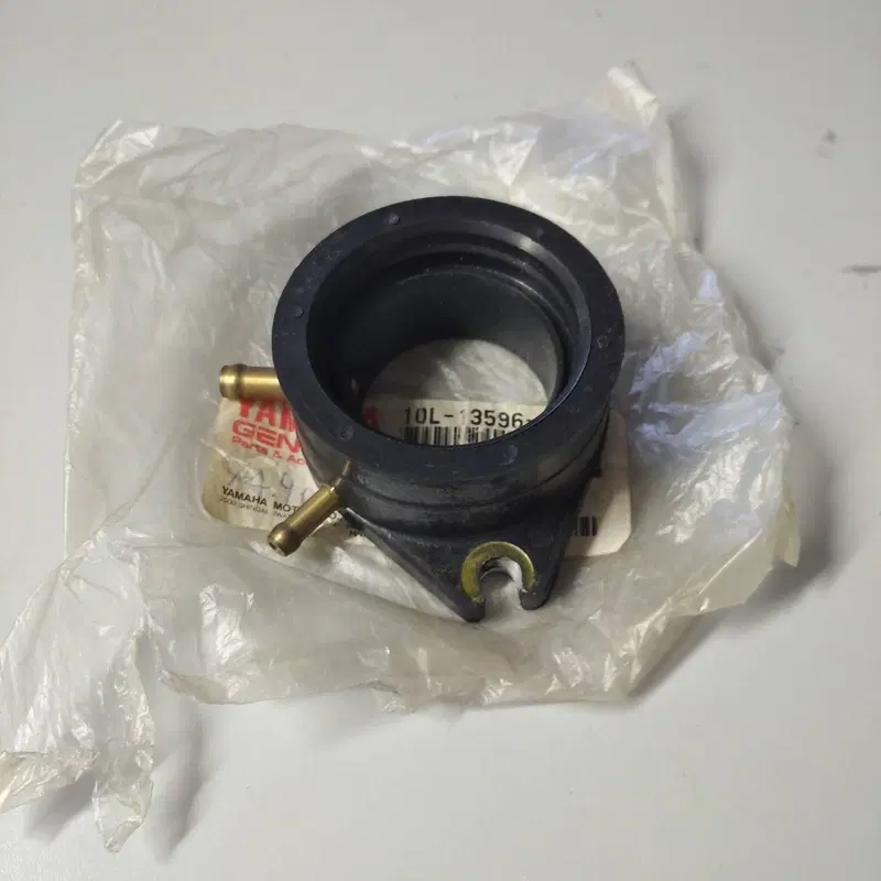 COLLETTORE ASPIRAZIONE ORIGINALE YAMAHA XV1000 (2)