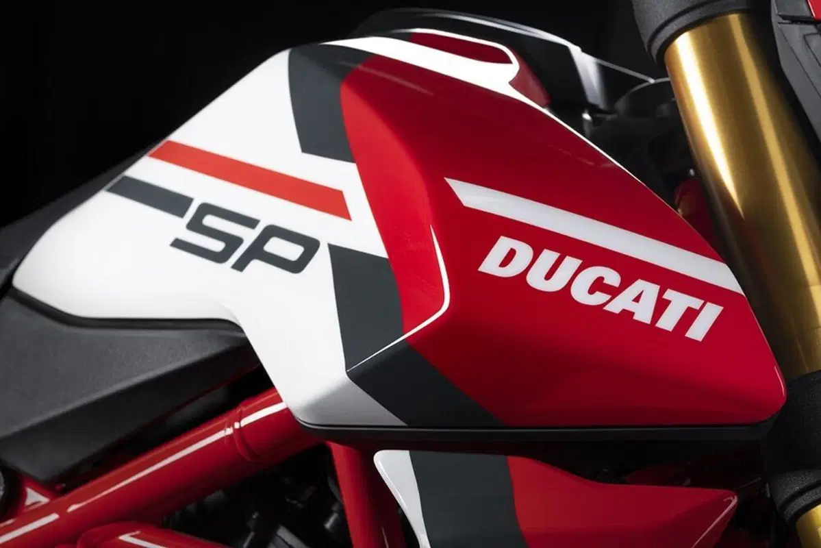 Ducati Hypermotard 950 2022: la gamma aggiornata Euro 5. I prezzi (14)