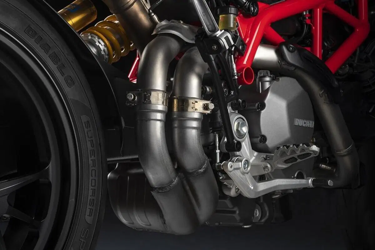 Ducati Hypermotard 950 2022: la gamma aggiornata Euro 5. I prezzi (12)