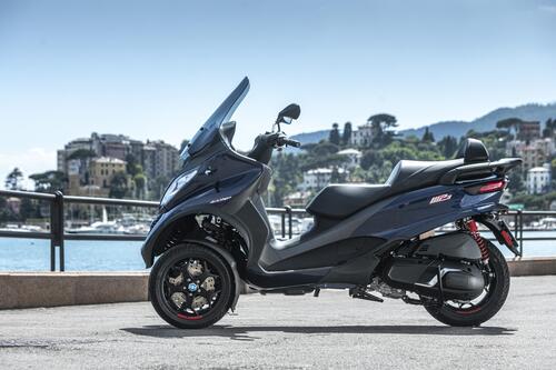 Piaggio MP3 400 hpe e 400 hpe Sport: novità 2021. I prezzi (2)