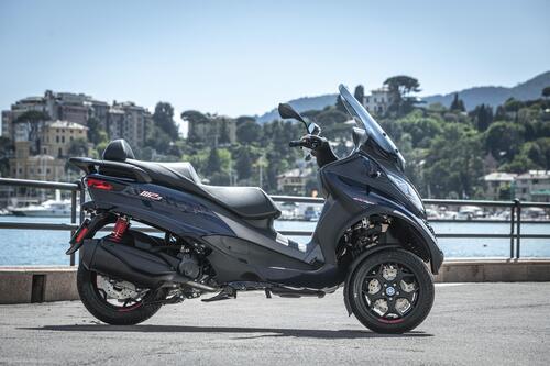 Piaggio MP3 400 hpe e 400 hpe Sport: novità 2021. I prezzi