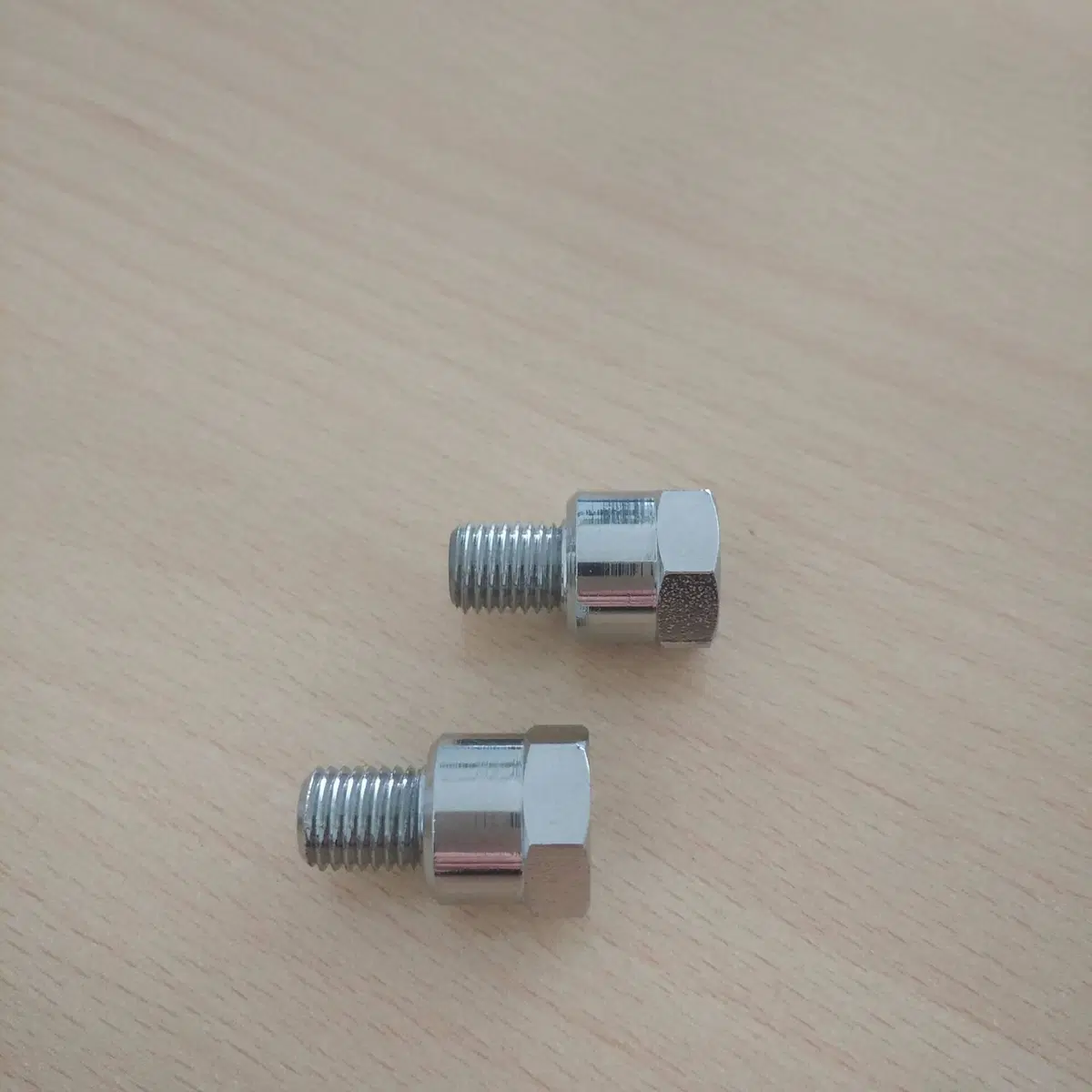 ADATTATORE SPECCHI UNIVARSALE 10mm Barracuda