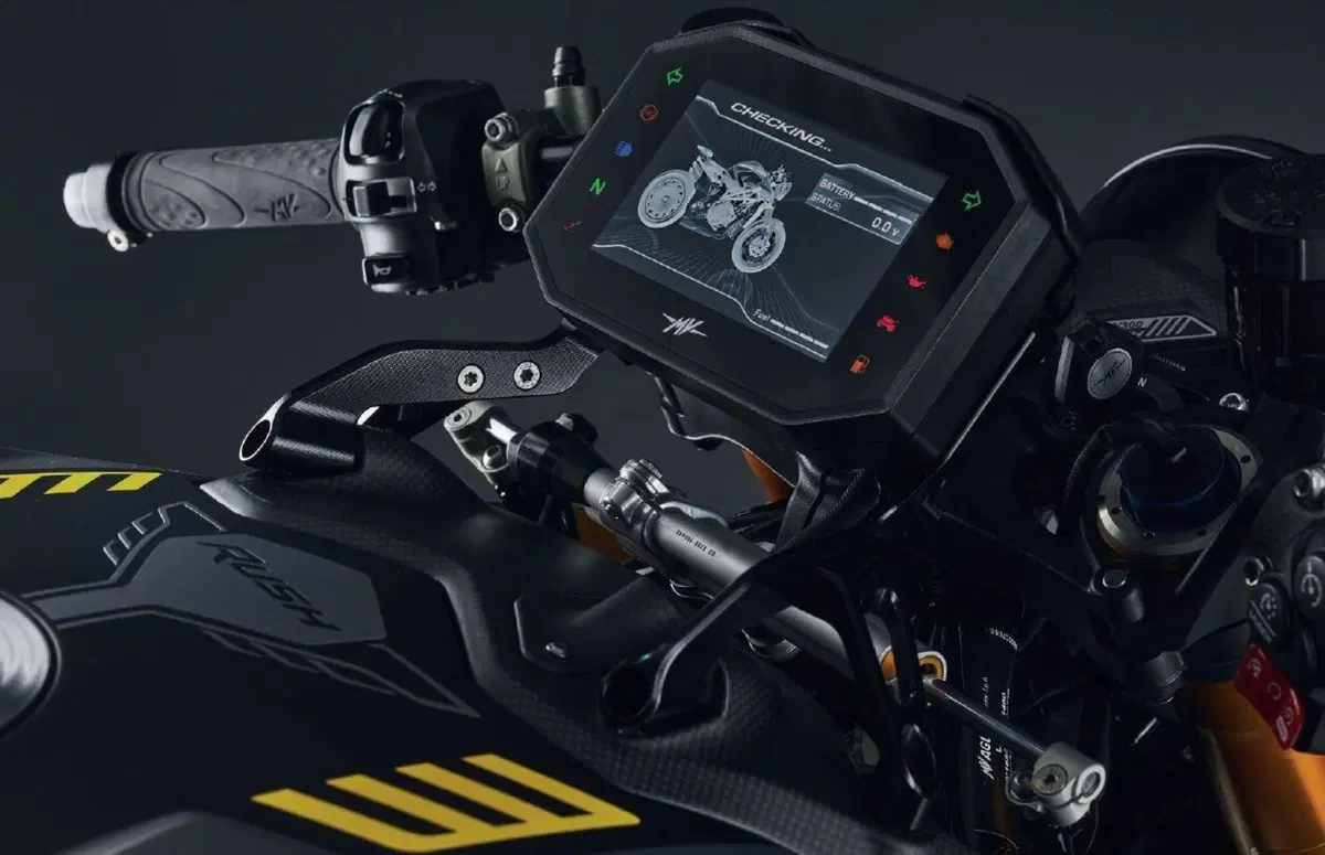 MV Agusta Rush 2021: sono 300. Foto, dati e prezzo (12)