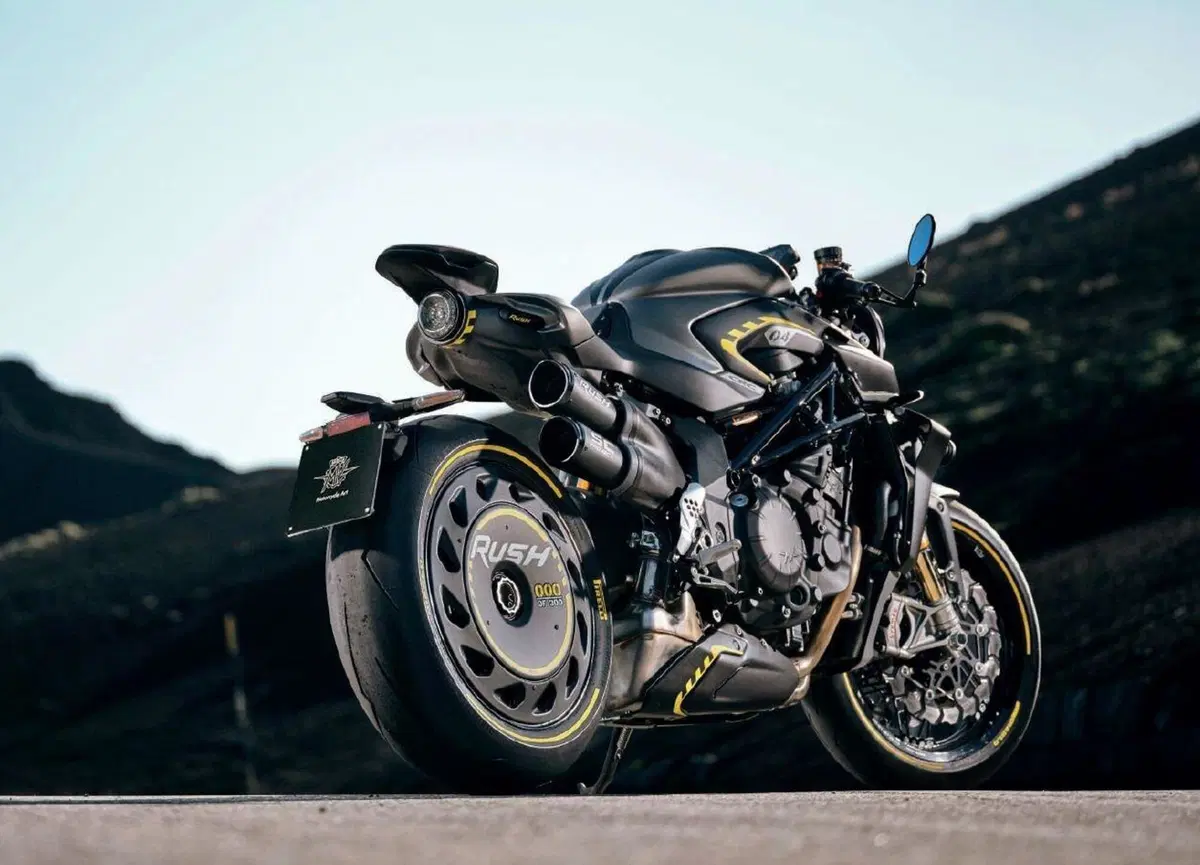 MV Agusta Rush 2021: sono 300. Foto, dati e prezzo (16)