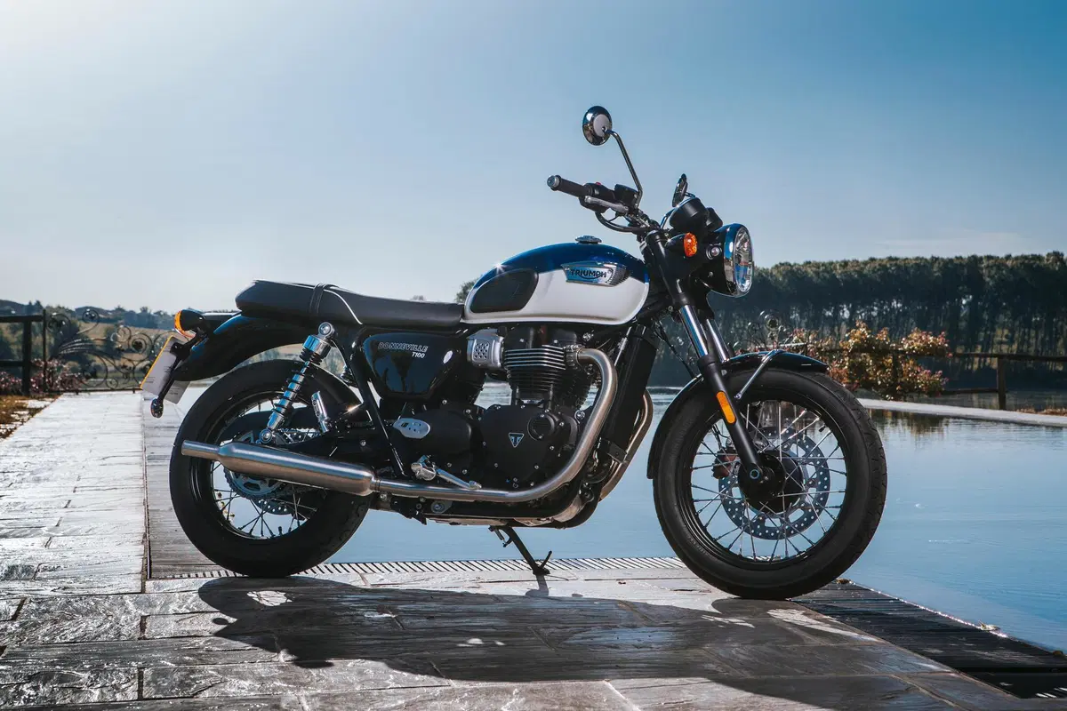Triumph Bonneville T100, T120, Street Twin 2021 TEST: Euro 5 e più cavalli (3)