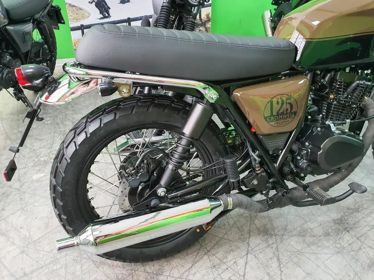 Brixton Motorcycles Cromwell 125 CBS (2021 - 26) (4)