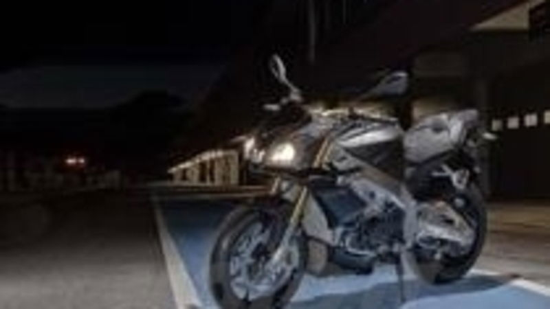 Aprilia Tuono V4 2014 gi&agrave; nelle concessionarie!