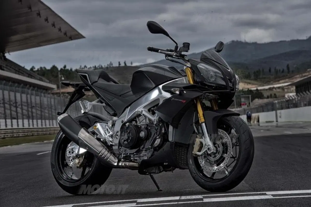 Aprilia Tuono V4 2014 già nelle concessionarie! (15)