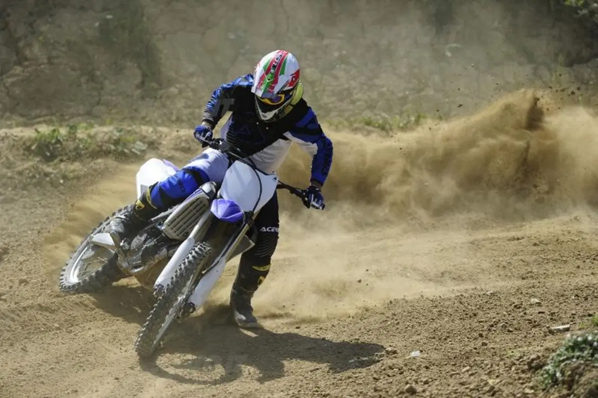 Yamaha YZF 450 2014 (5)