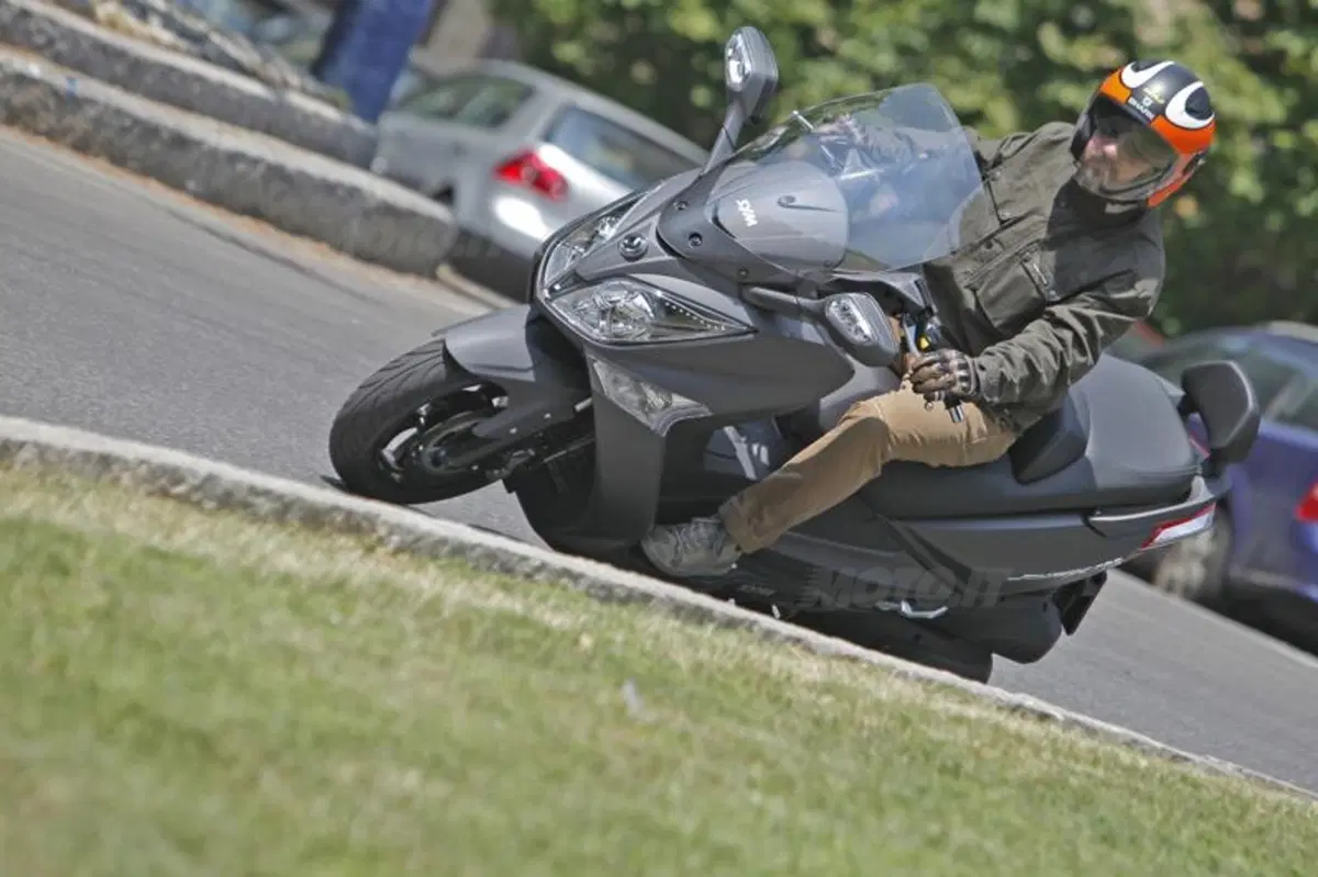 SYM Joymax 300i ABS (7)