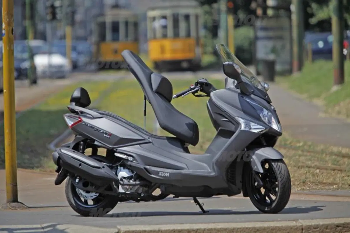 SYM Joymax 300i ABS (14)