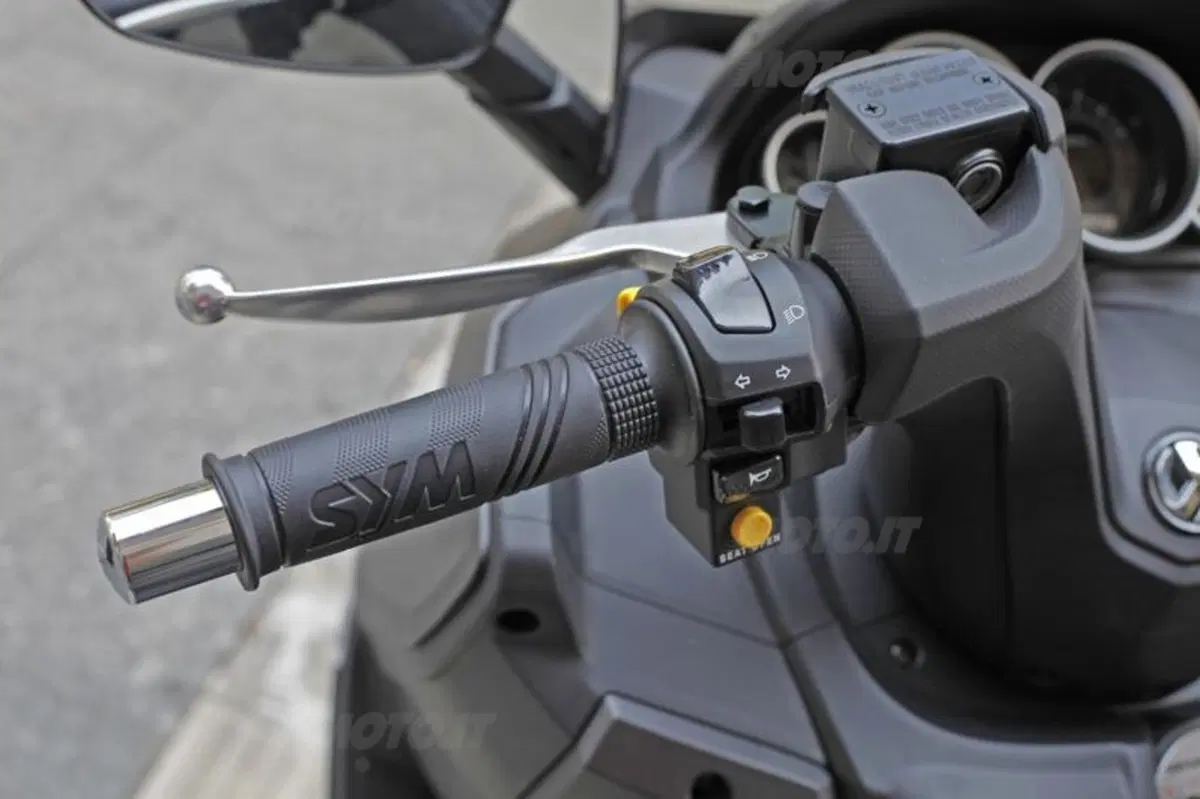 SYM Joymax 300i ABS (19)