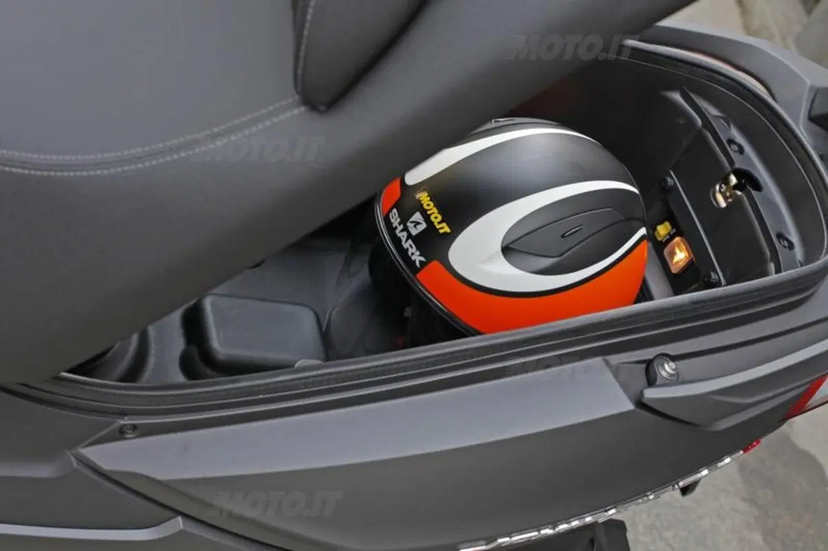 SYM Joymax 300i ABS (27)