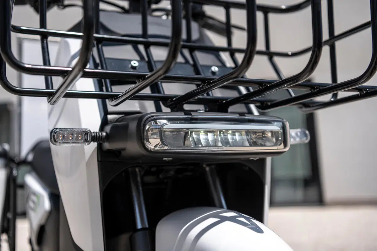 e-max, lo scooter elettrico da lavoro (7)