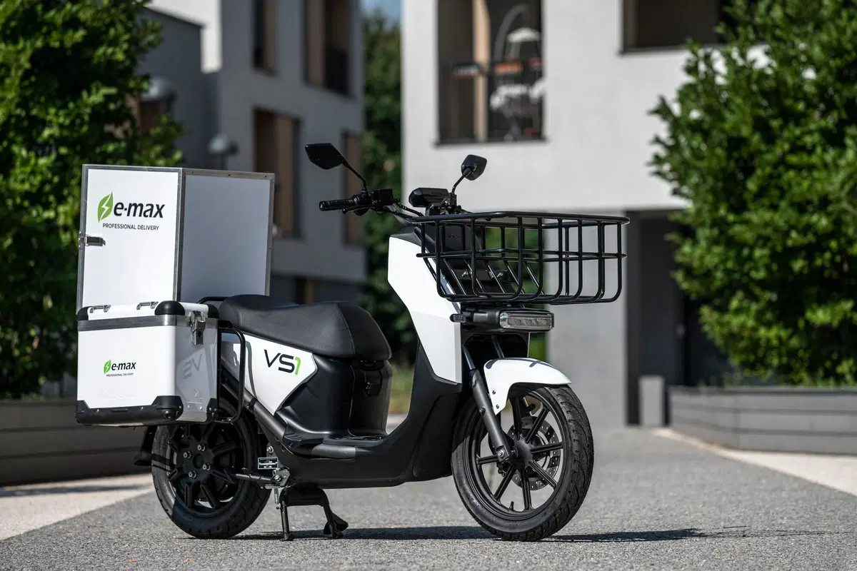 e-max, lo scooter elettrico da lavoro (4)