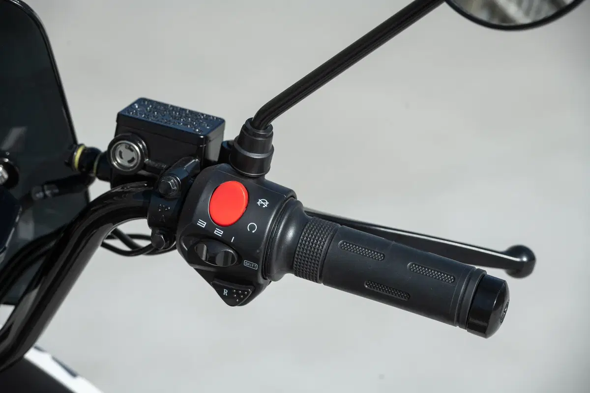 e-max, lo scooter elettrico da lavoro (7)