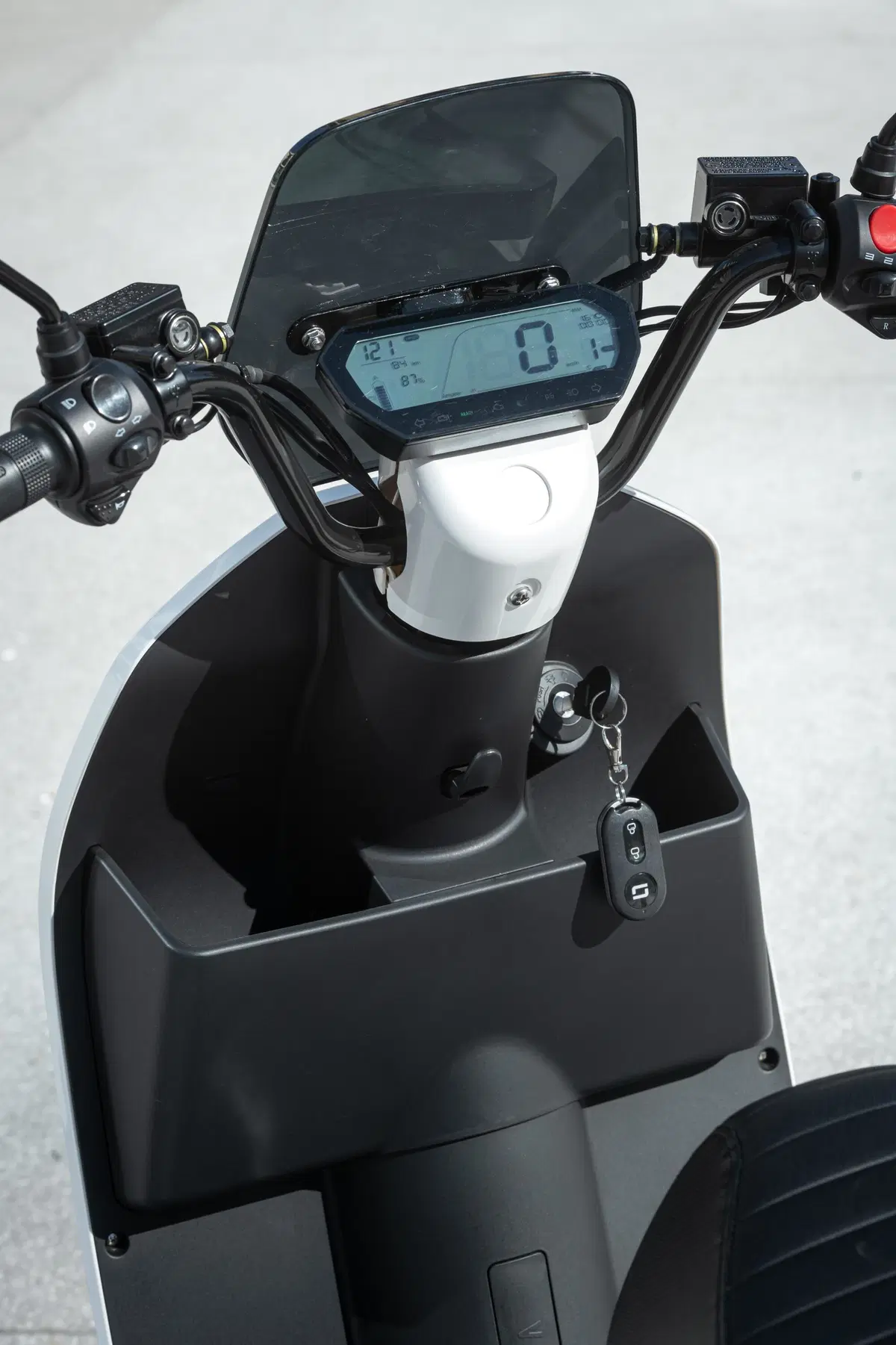 e-max, lo scooter elettrico da lavoro (8)