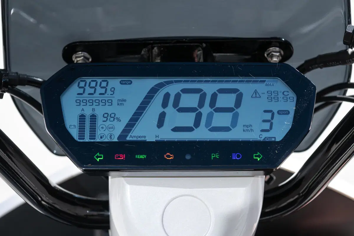 e-max, lo scooter elettrico da lavoro (9)