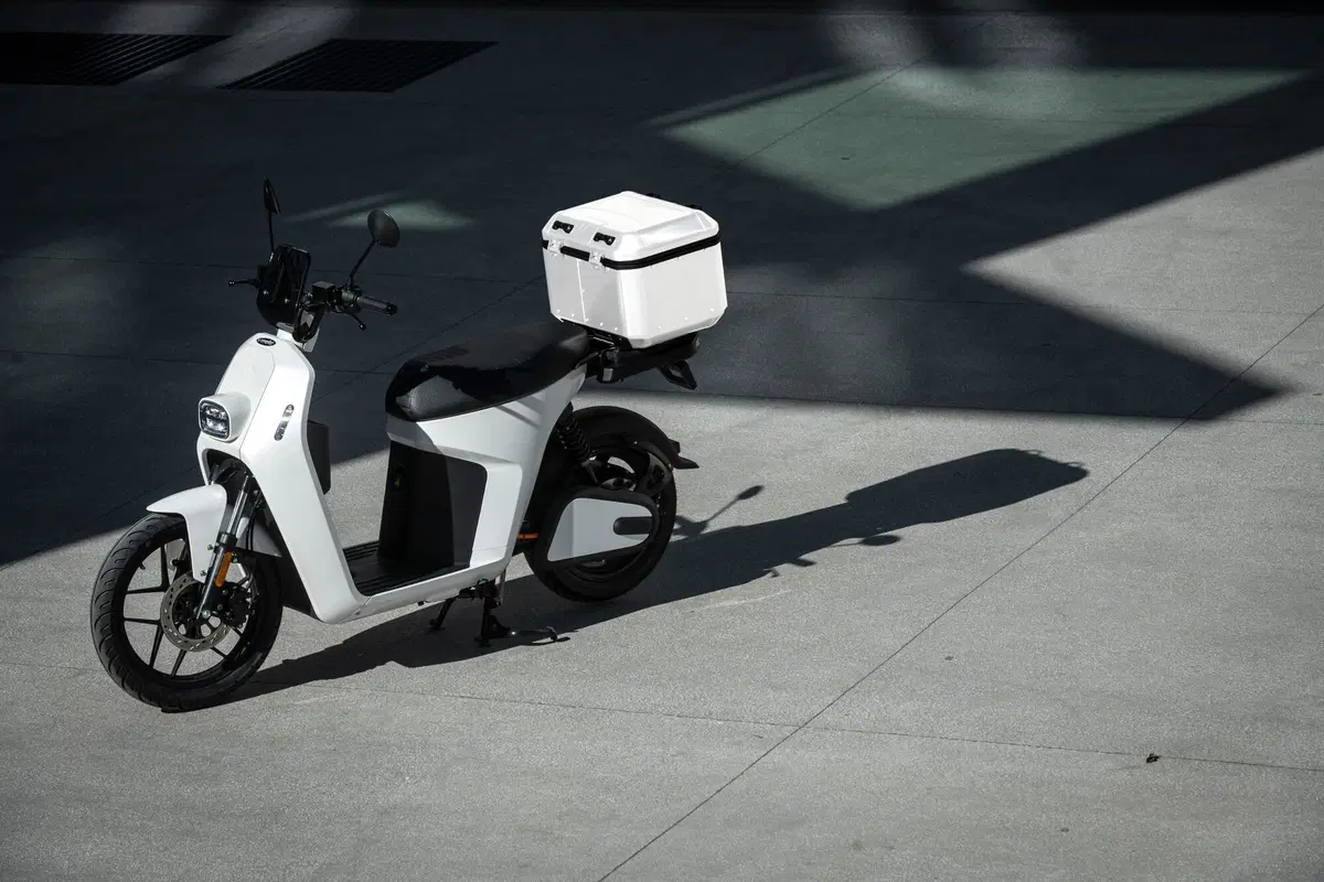 e-max, lo scooter elettrico da lavoro (20)