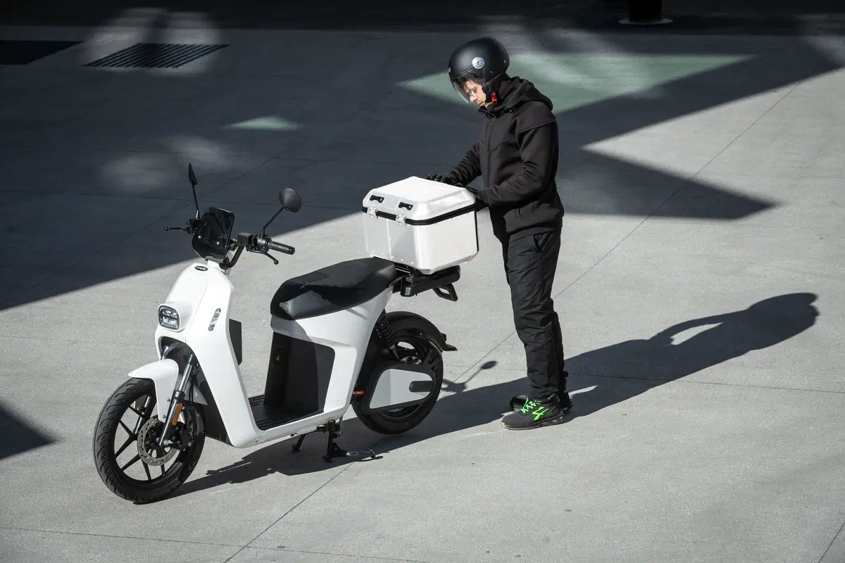 e-max, lo scooter elettrico da lavoro (22)