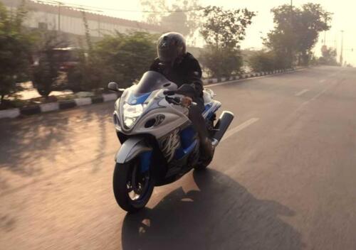 Suzuki Hayabusa? Ecco quella fatta in India (3)