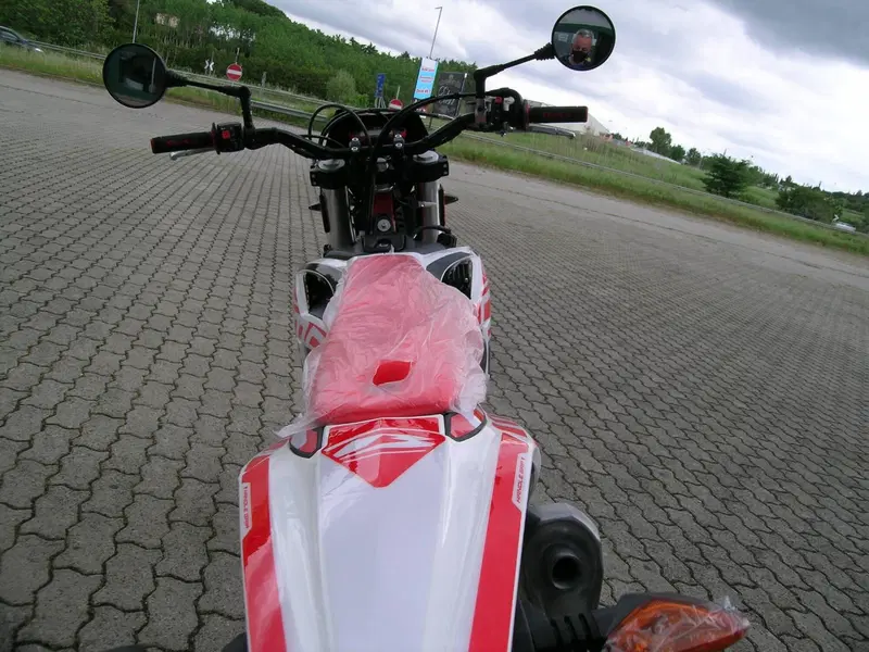 Betamotor RR 125 4T Motard LC (2021 - 23) (5)