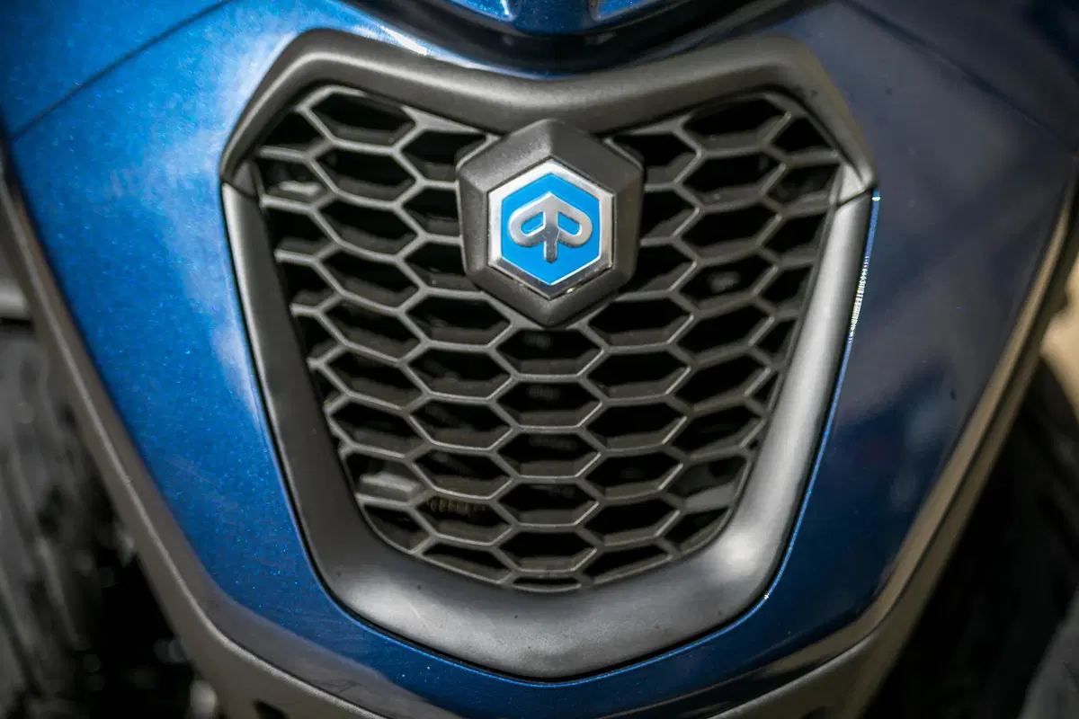 Piaggio MP3 400 HPE contro il meteo parigino! (41)