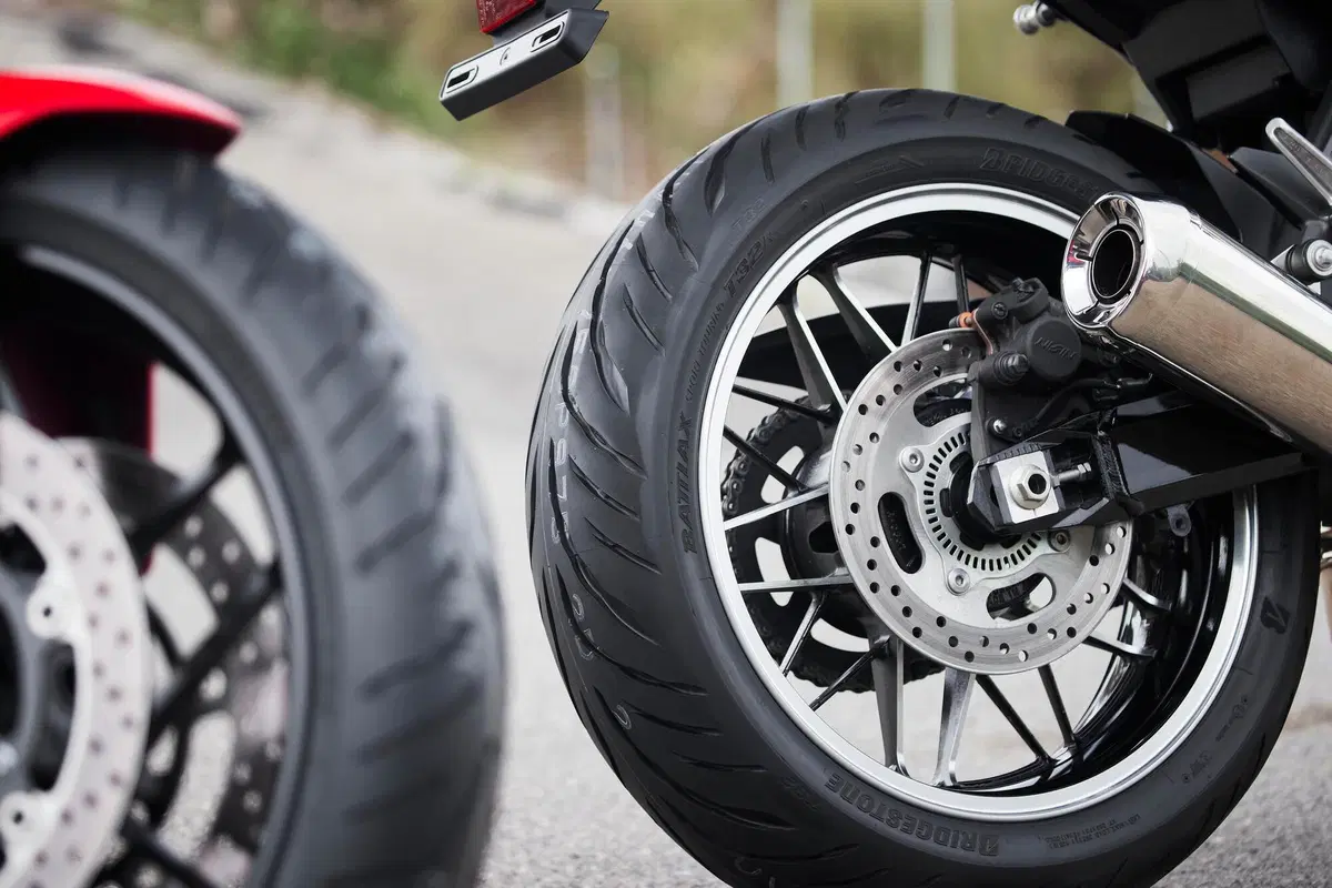 Bridgestone Battlax T32. Test su strada, 700 km! (3)