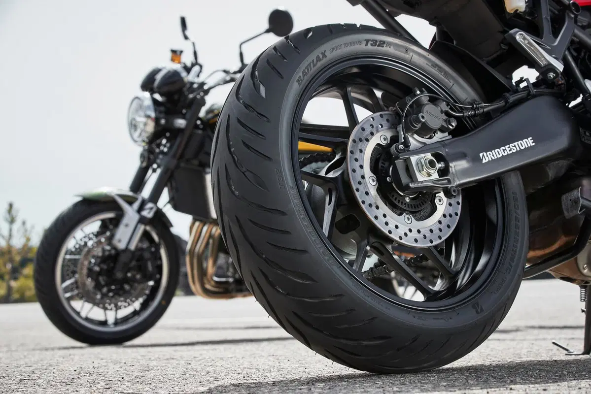 Bridgestone Battlax T32. Test su strada, 700 km! (9)