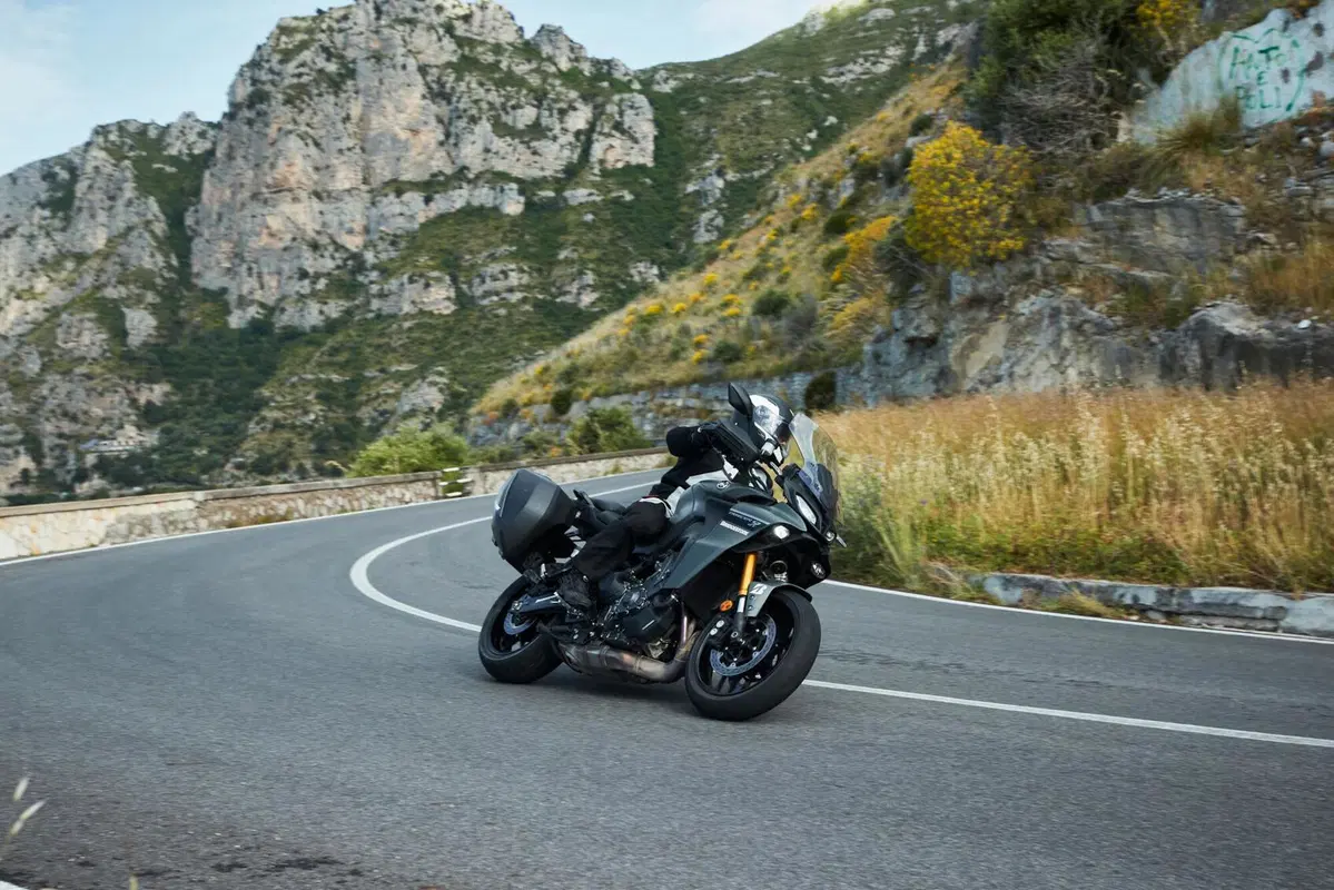 Bridgestone Battlax T32. Test su strada, 700 km! (3)
