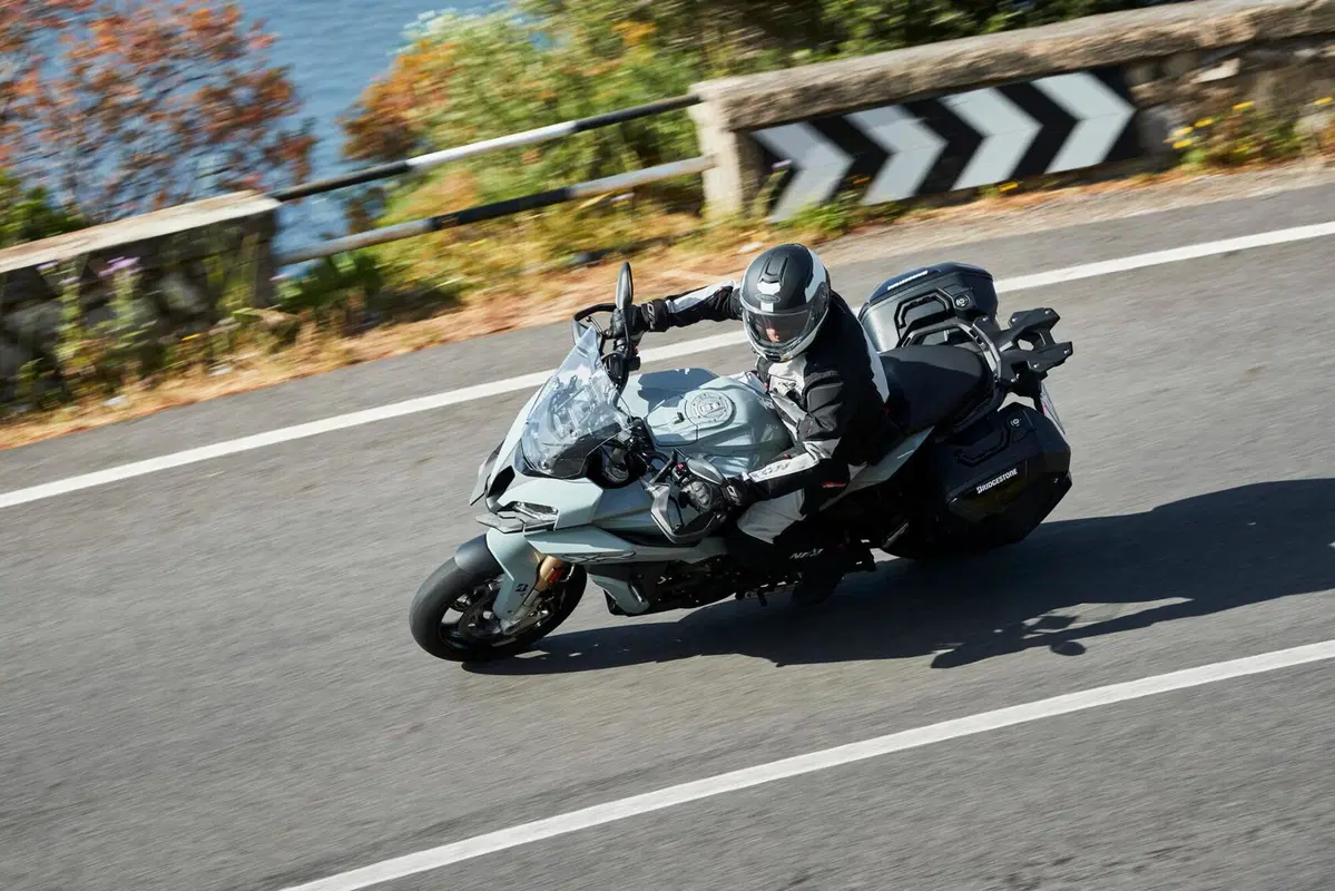Bridgestone Battlax T32. Test su strada, 700 km! (10)