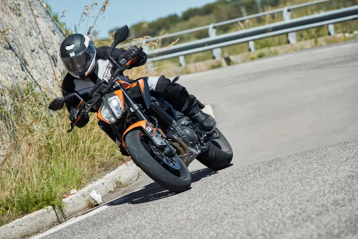 Bridgestone Battlax T32. Test su strada, 700 km! (2)
