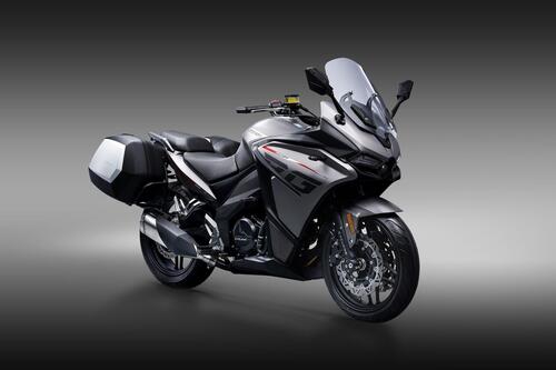 Zongshen Cyclone RG3, una nuova sport touring 400 (8)