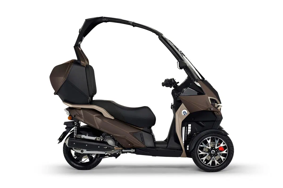 Adiva AD 1 AD 1 200 (2021 - 22) (11)
