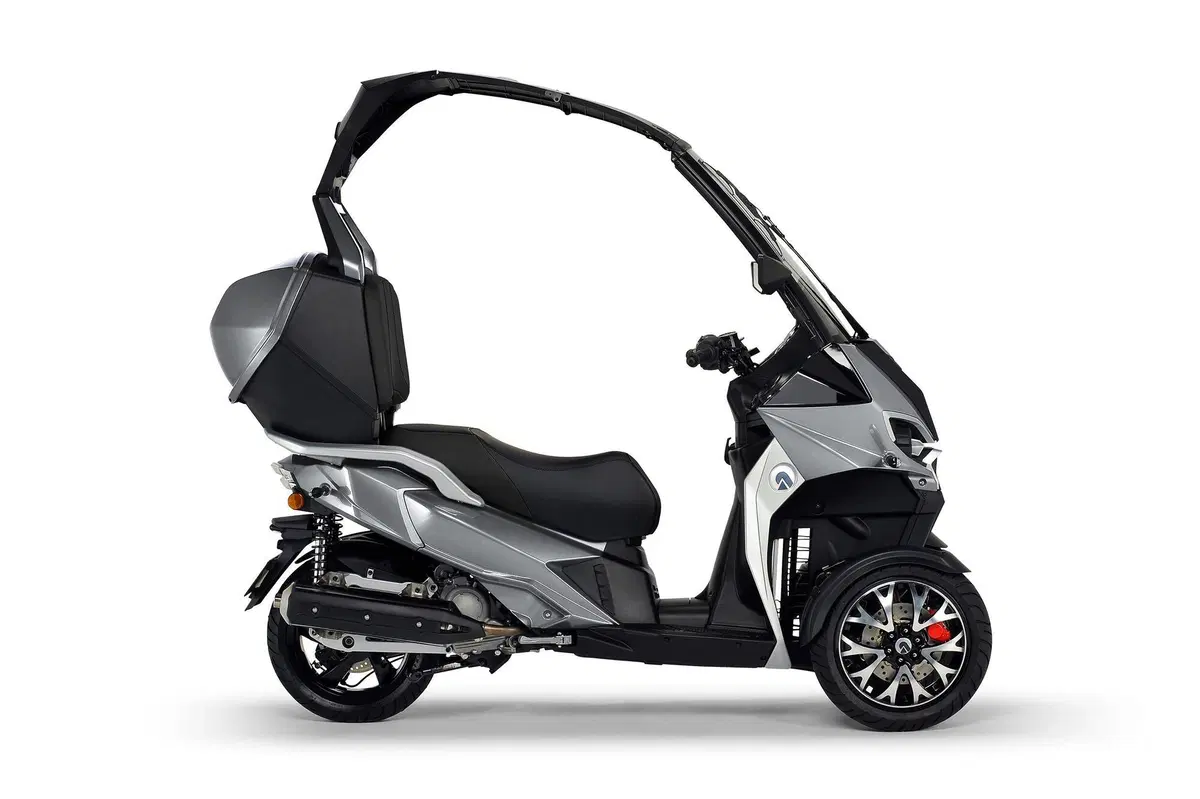 Adiva AD 1 AD 1 200 (2021 - 22) (2)