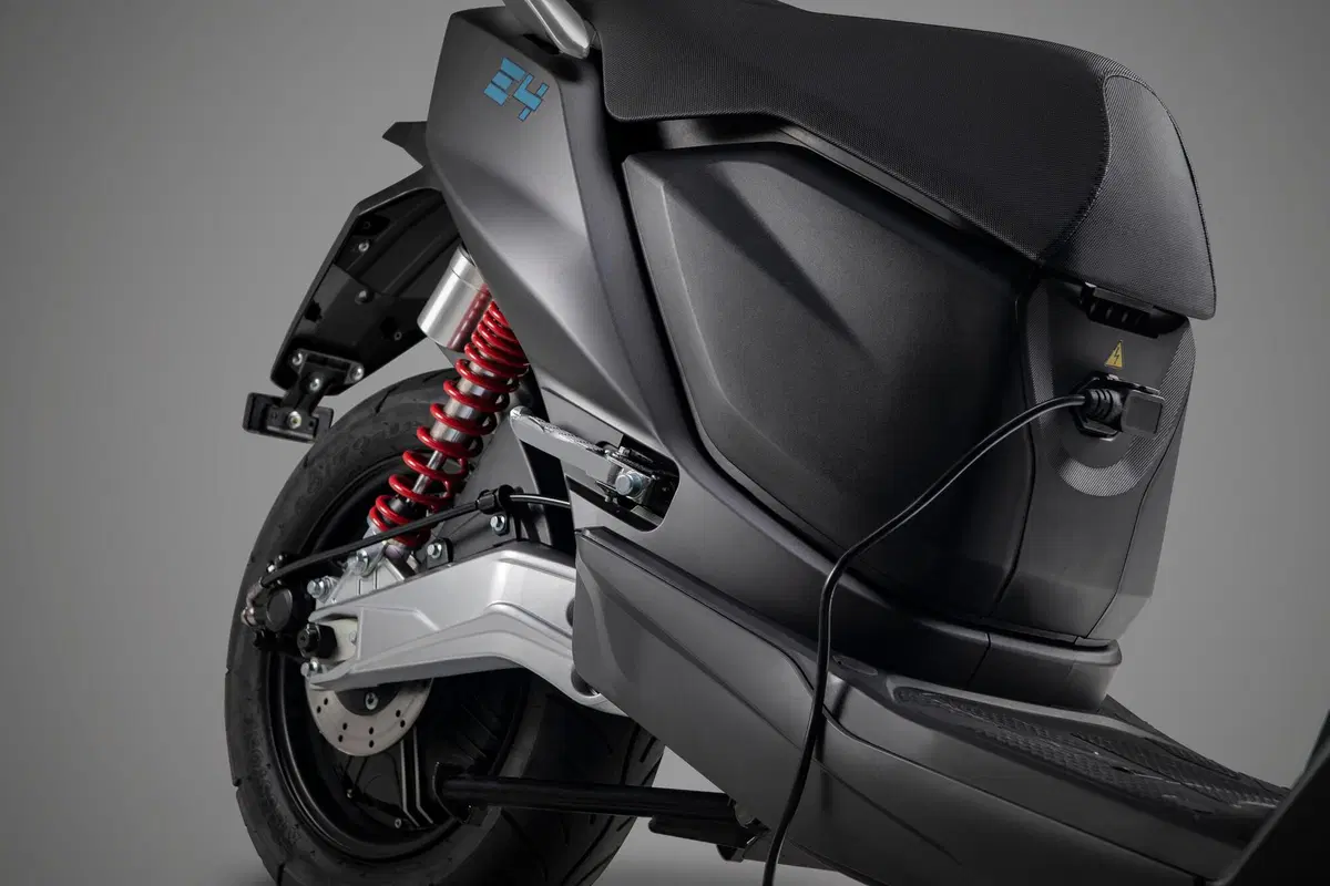 Arriva in Italia in nuovo Lifan E4 (31)