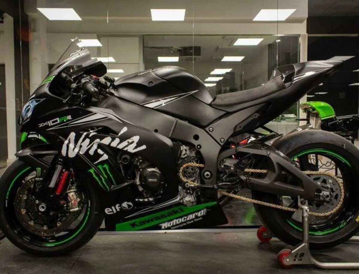 La Kawasaki di Rea o la Suter MotoGP? Affrettatevi, sono all'asta... (2)