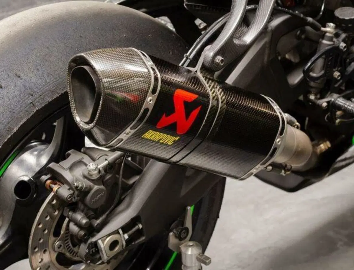 La Kawasaki di Rea o la Suter MotoGP? Affrettatevi, sono all'asta... (8)