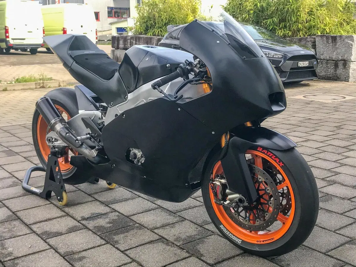 La Kawasaki di Rea o la Suter MotoGP? Affrettatevi, sono all'asta... (4)
