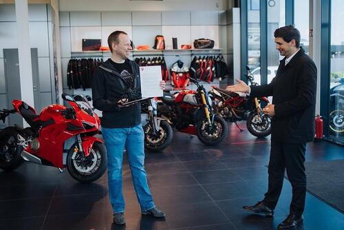 La Ducati Multistrada V4 numero 5.000 è stata comperata in Germania (2)